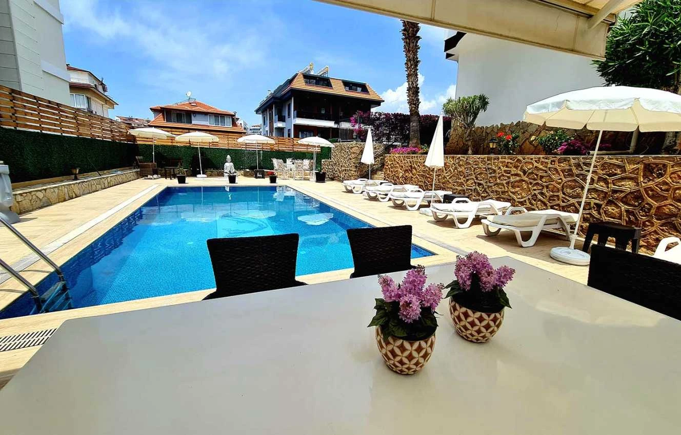 housebind Представляем виллу с тремя квартирами 3 + 1 в Кестель/Аланья