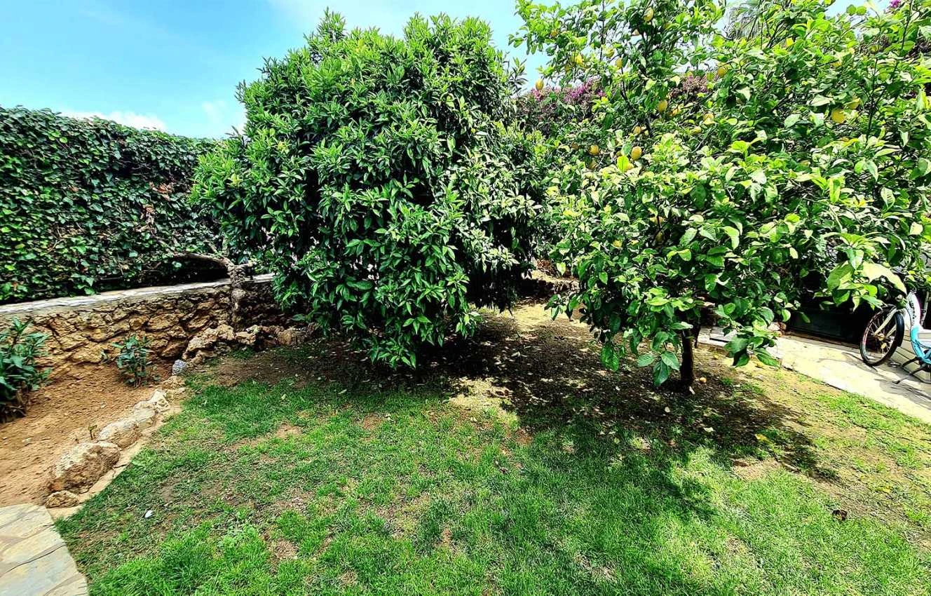 housebind Представляем виллу с тремя квартирами 3 + 1 в Кестель/Аланья