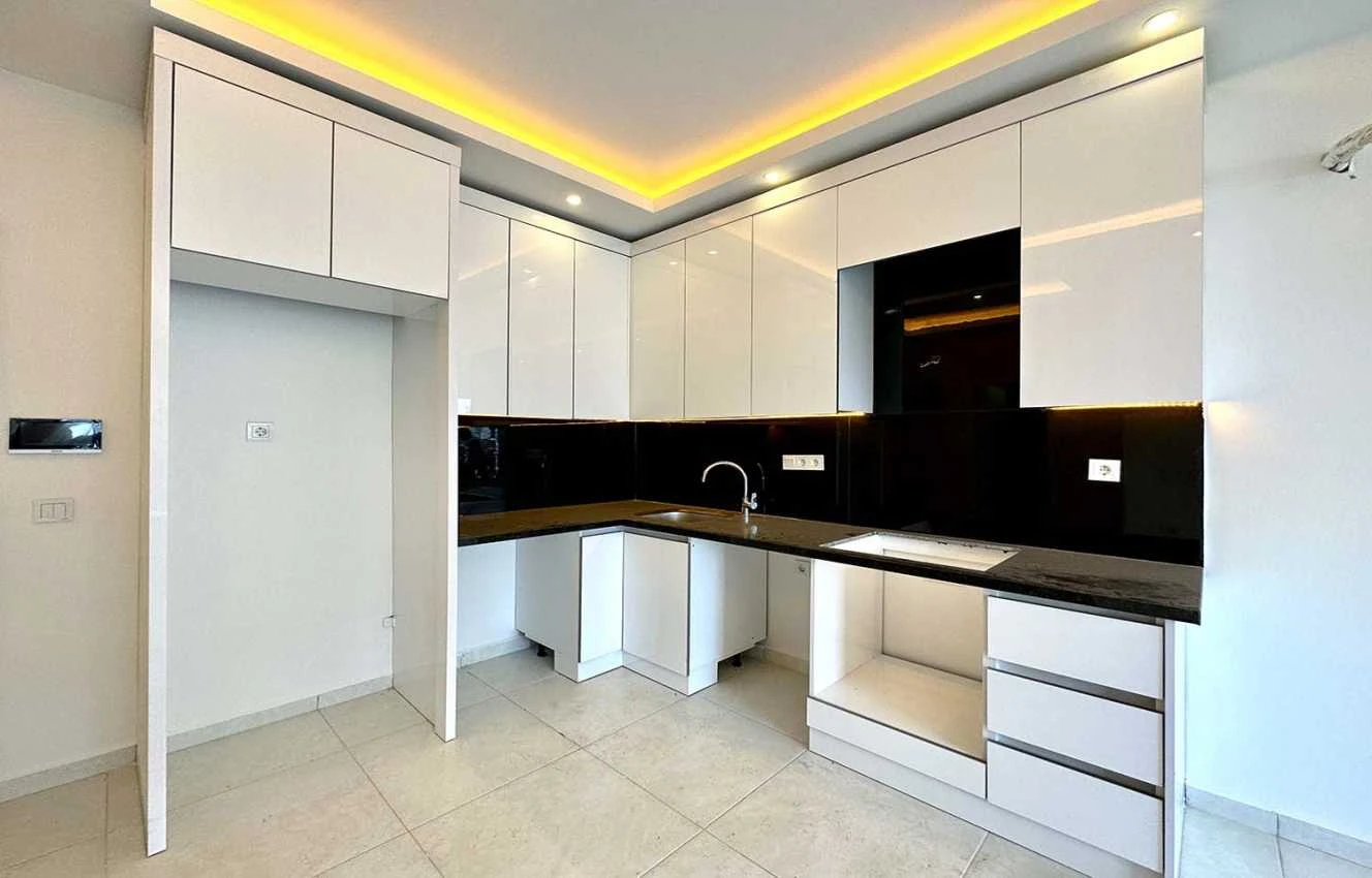 housebind Квартира без мебели 1 + 1 в Махмутларе /Аланья