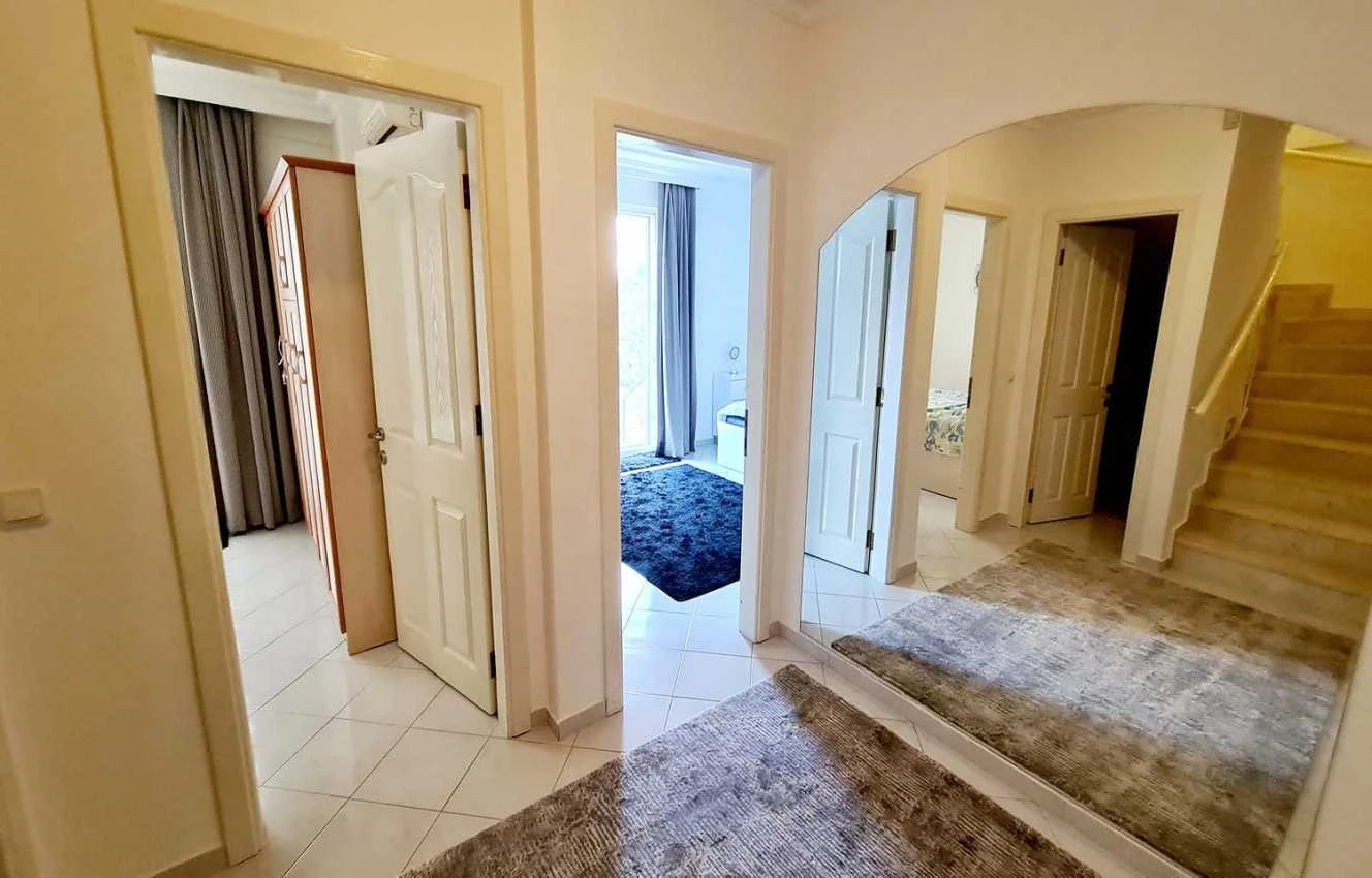 housebind Представляем виллу с тремя квартирами 3 + 1 в Кестель/Аланья