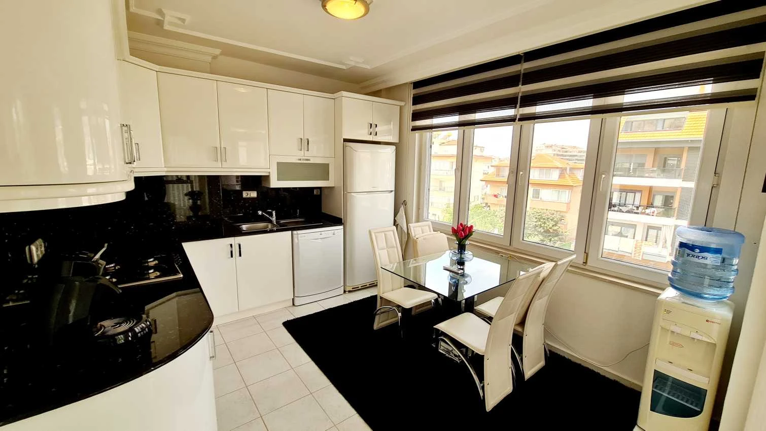 housebind Представляем виллу с тремя квартирами 3 + 1 в Кестель/Аланья