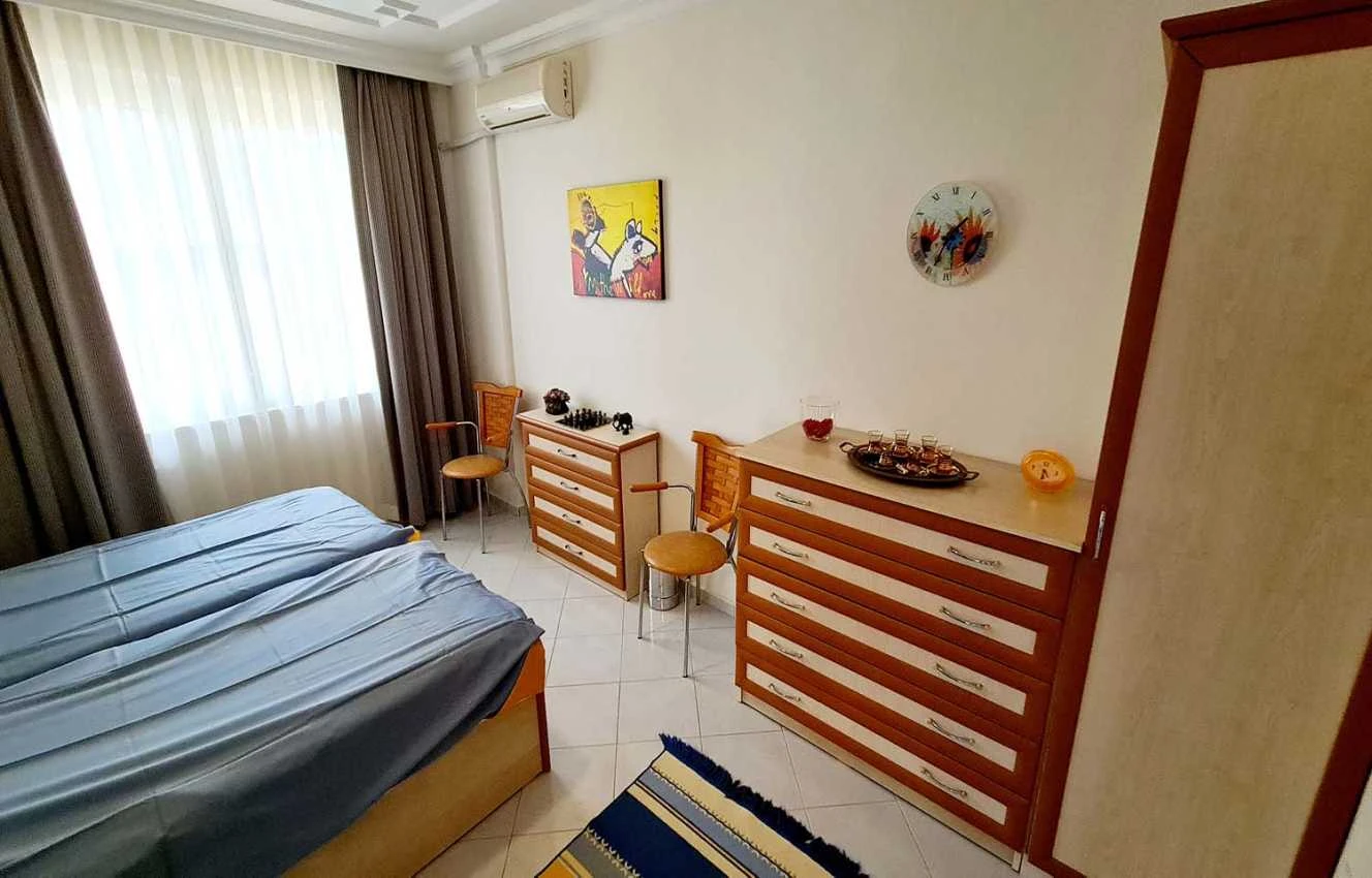 housebind Представляем виллу с тремя квартирами 3 + 1 в Кестель/Аланья