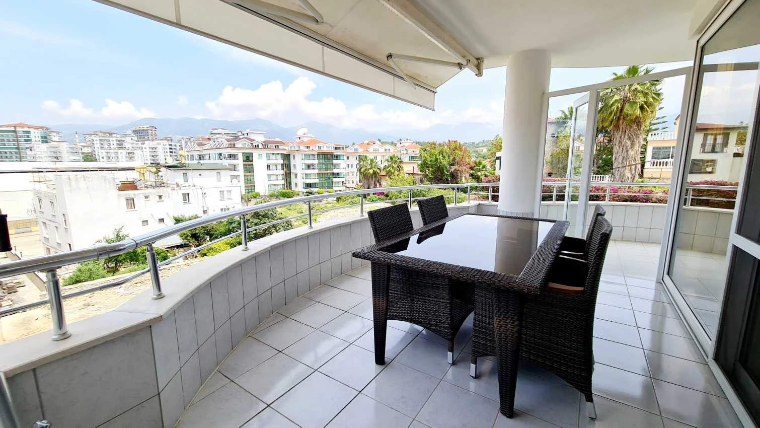 housebind Представляем виллу с тремя квартирами 3 + 1 в Кестель/Аланья